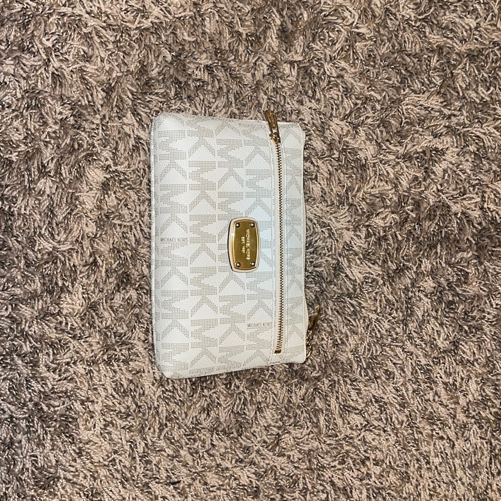 Michael Kors Clutch